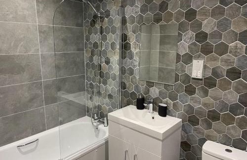 Canton Apartment | Luxury 2 Bed City Centre Duplex with High Ceilings