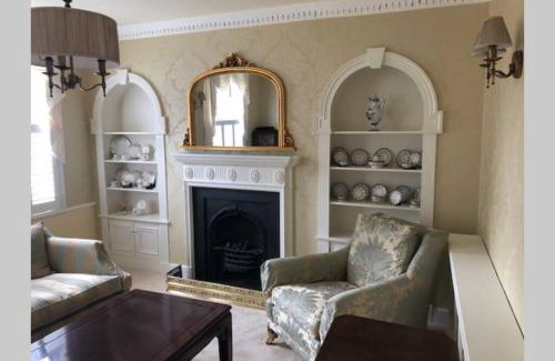 Old Portsmouth Villa | Luxury 2 bed Georgian Townhouse, Old Portsmouth