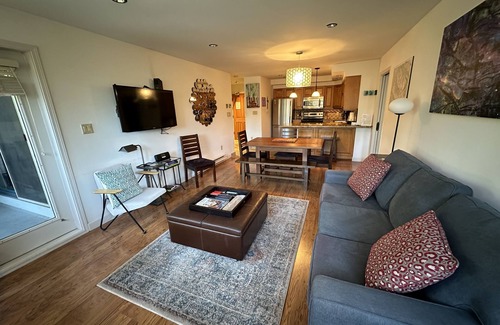 Upper Village Condo | Luxury 2 Bedroom/2 Bathroom Condo; Ski-in/out; Best Location; Greystone Lodge