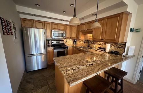 Upper Village Condo | Luxury 2 Bedroom/2 Bathroom Condo; Ski-in/out; Best Location; Greystone Lodge