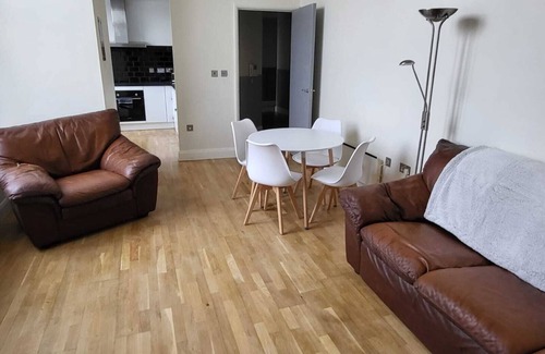 Butetown Apartment | Luxury 2 Bedroom and 2 Bathroom Apartment