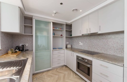 Dubai Marina Apartment | Luxury 2 Bedroom Apartment @ Dubai Marina