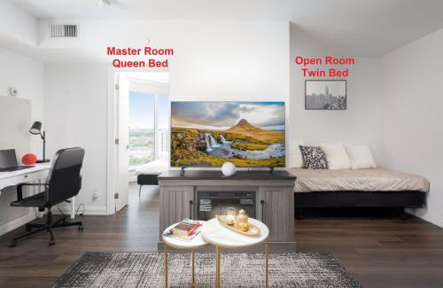 Bloor-Yorkville Apartment | Luxury 2-Bedroom Apartment in Yorkville with the Best City View in Downtown Toronto