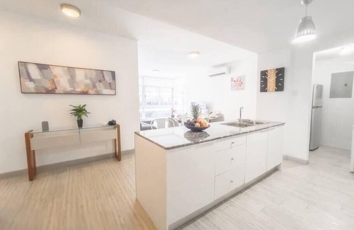 San Francisco Apartment | Luxury 2 bedroom apt free parking and pool