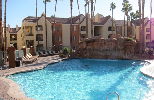 Las Vegas Condo | Luxury 2 Bedroom Condo just 1 Block from Las Vegas Strip