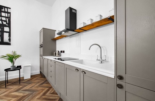Wolverhampton Apartment | Luxury 2 Bedroom Apartment - Free Netflix - Wolherhampton