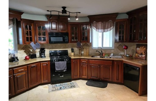 Testman Apartment | Luxury 2 bedroom home next to Buccaneer Resort