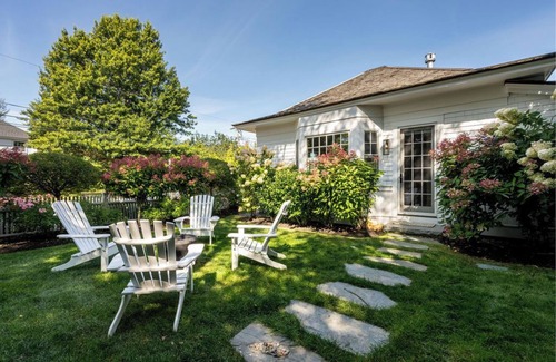 Cape Porpoise House | Luxury 2 Bedroom, 2.5 Bathroom minutes from Dock Square/Goose Rocks Beach.