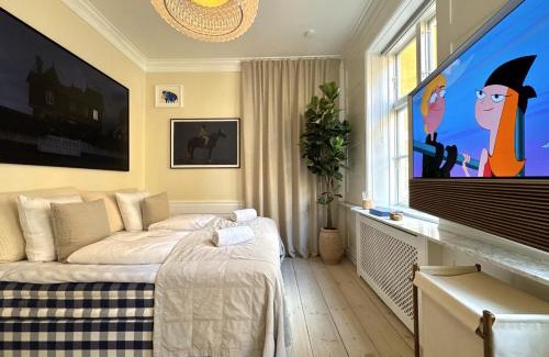 Copenhagen K Apartment | Luxury 260 sqm with 4BR overlooking Kings Garden