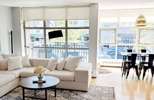 Downtown Halifax House | Luxury 2BD 2BTH Waterfront Condo in ❤ of Halifax!