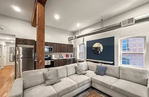 Northern Liberties Apartment | Luxury 2BD | 4 Beds | Northern Liberties