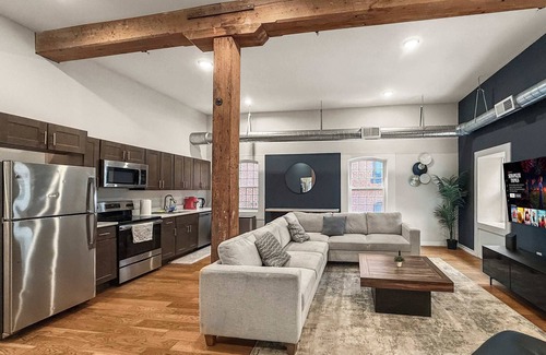 Northern Liberties Apartment | Luxury 2BD | 4 Beds | Northern Liberties