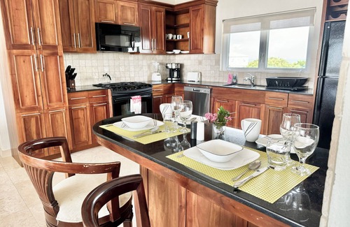 West End Village Apartment | Luxury 2bedroom holiday apartments w/wifi & AC in the picturesque West End, #8