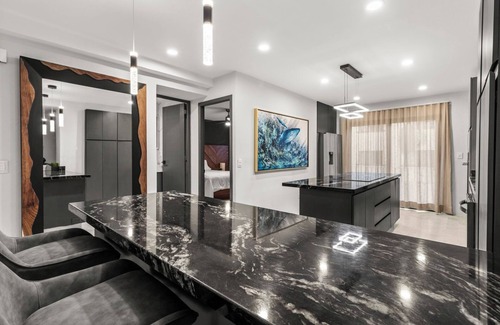 Marina Vallarta Condo | Luxury 2BR, 2BA condo in Marina Vallarta. Dream kitchen, golf, fishing packages.