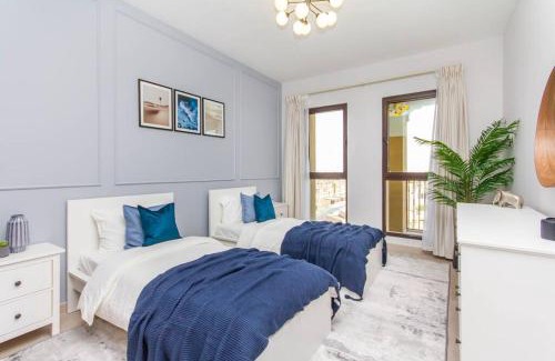 Umm Suqeim 3 Apartment | Luxury 2BR Apartment with Iconic Burj Al Arab View from the Swimming Pool