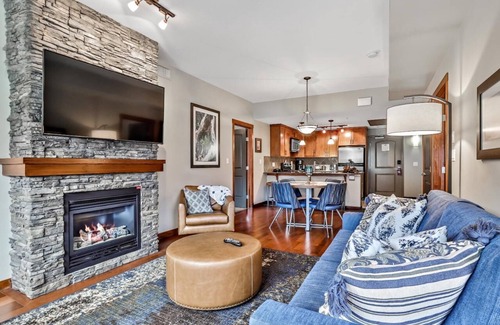 Canmore Condo | Luxury 2BR KING/2BTH condo - Outdoor heated pool and hot tub - mountain views