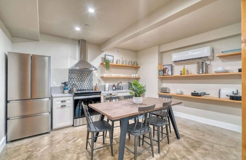 Mississippi District Apartment | Luxury 2BR Mississisppi Home 95 WalkScore
