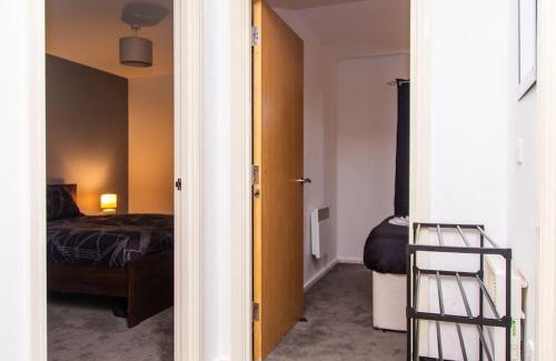 Clayton Apartment | Luxury 2BR Near MCR City and Etihad Stadium
