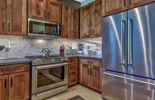 Lakeside Park Condo | Luxury 2Br Residence steps from Heavenly Village & Gondola by RedAwning