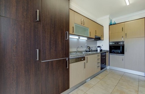 Lagos Apartment | Luxury 3 Bed Apartment with Health Outdoor & Indoor Pool & Gym