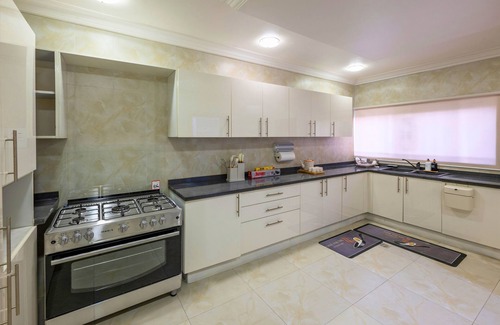 Ikoyi Apartment | Luxury 3-Bed Apartments in Ikoyi, with Pool, Gym, & Near Lagos' Top Attractions!