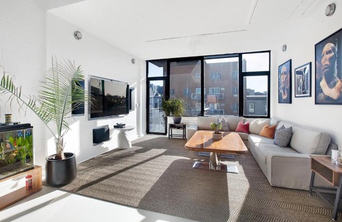 Hunters Point Apartment | Luxury 3 bedroom Duplex Manhattan Skyline Vews
