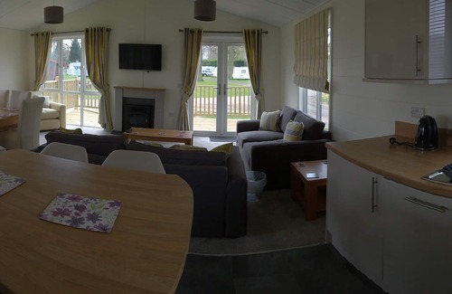 King's Lynn House | Luxury 3 Bedroom Lodge (sleeps 6)