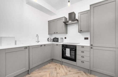 Wolverhampton Apartment | Luxury 3 Bedroom Apartment - Free Netflix - Wolverhampton Centre