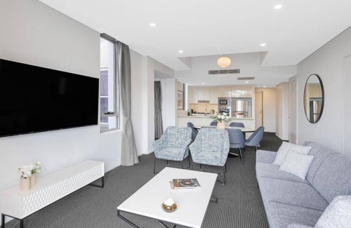 Zetland Apartment | Luxury 3 Bedroom Terrace Suite Defries Avenue, Zetland, New South Wales