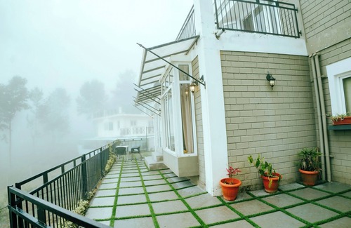 Kotagiri Villa | Luxury 3-bedroom villa in charming Kotagiri with WiFi