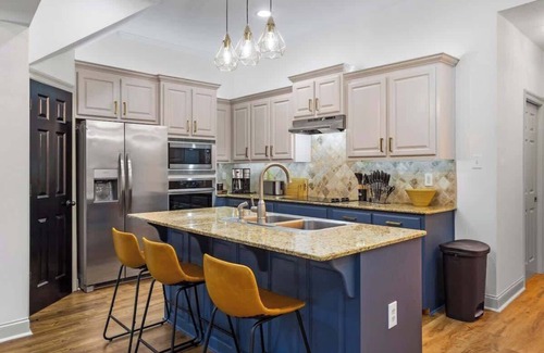 South Baton Rouge House | Luxury 3 Kings, Fully Equipped, near LSU