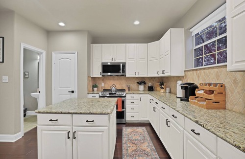 Old East Dallas House | Luxury 3-Story Townhome. Old East Dallas.