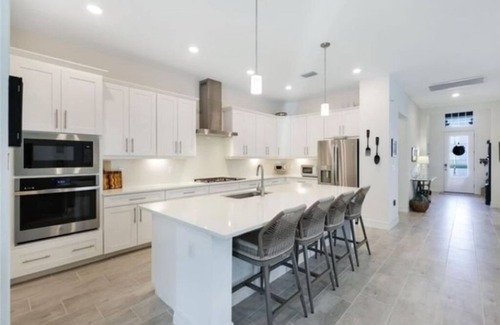 Biggar House | Luxury 3BR +Den 3BA heated Pool with Spa Home in Vista Wild Blue!