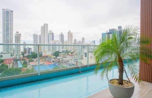 Tumba Vieja Apartment | Luxury 3BR parkingandbalcony