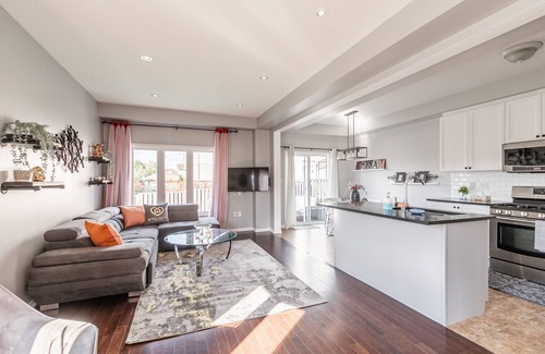 Stoney Creek Villa | Luxury 3BR Townhome Private Gym BBQ