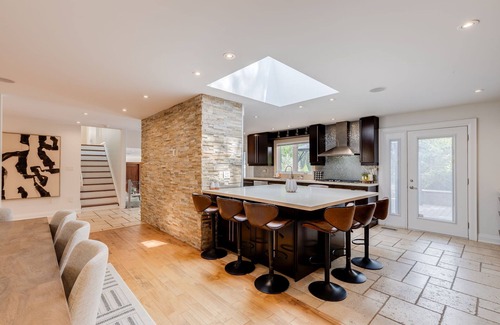 King City House | Luxury 4 BDRM Oasis with Heated Pool