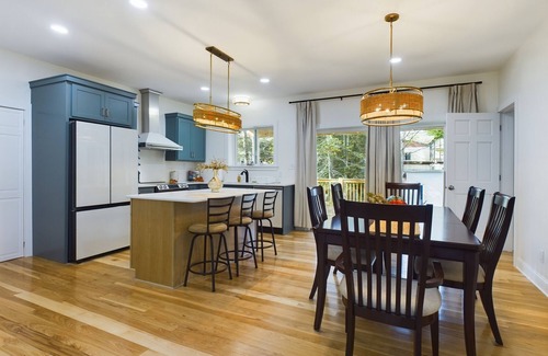 Olean House | Luxury 4-Bed Full Home with Deck