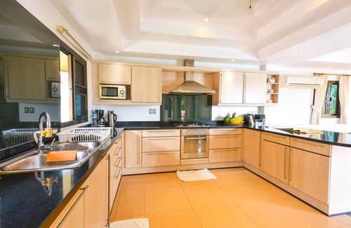 Kata Villa | Luxury 4 Bed Infinity Pool Villa, Chef.