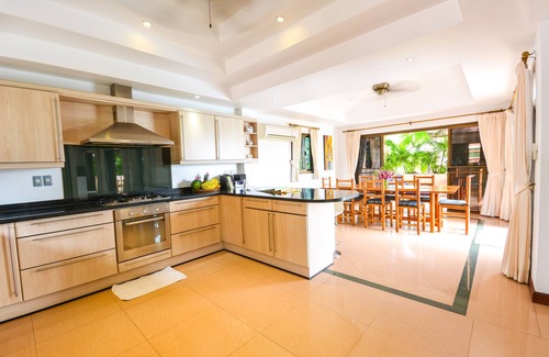 Kata Villa | Luxury 4 Bed Infinity Pool Villa, Chef.