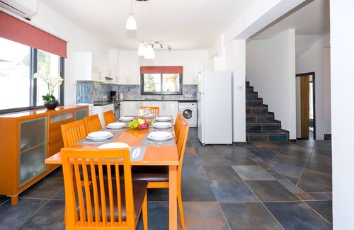 Ayia Thekla Villa | Luxury 4 bedroom beach side detached villa, private swimming pool, Ayia thekla