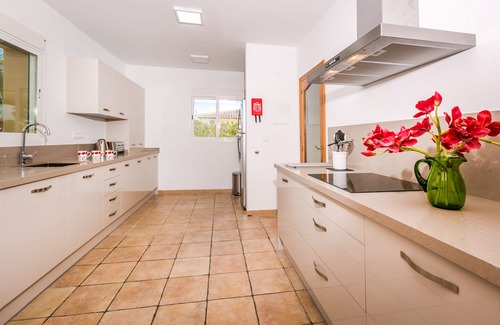 Costa Nova Villa | Luxury 4 Bedroom Villa with Large Private Pool, Wi-Fi/UK TV/BBQ/Parking/
