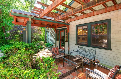 Five Points House | Luxury 4 or 5 room house close downtown Asheville - your own private retreat