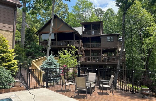 My Mountain Cabin | Luxury 4br/4.5ba, In Ground Pool, Hot Tub, wifi, Game Room