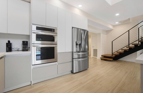 Biscayne Park House | Luxury 4BR Retreat w/Heated Pool + Free Car Rental – Near Miami & Beaches