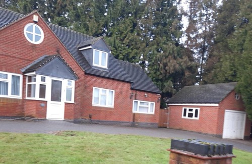 Solihull House | Luxury 5-bed Ensuite house Solihull