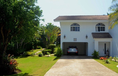 La Mulata Villa | Luxury 5-Bedroom Villa, Guest-Friendly, Free Shuttle Bus, Private Pool