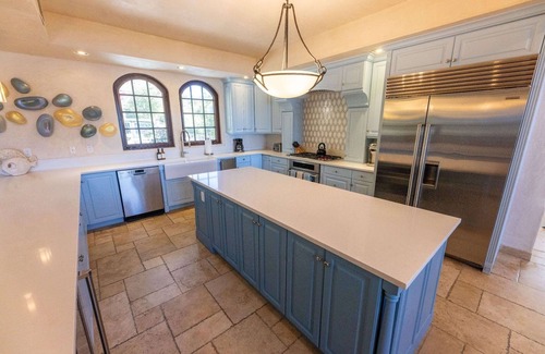 Contant Farms Villa | Luxury 5 Bedroom Waterfront Property