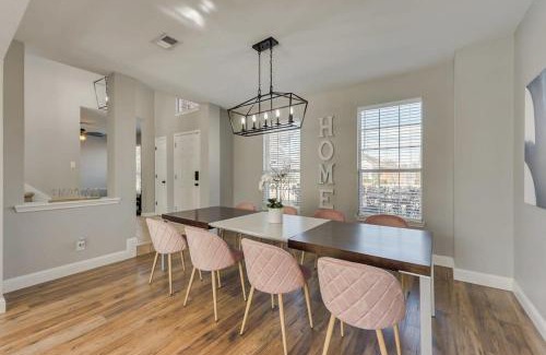 Rowlett House | Luxury 5 BR Jacuzzi Gym Near Lake for large Fam