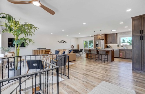 Northeast Colorado Springs House | Luxury 5BD CO Retreat,Hot Tub,Fire Table,Mtn Views