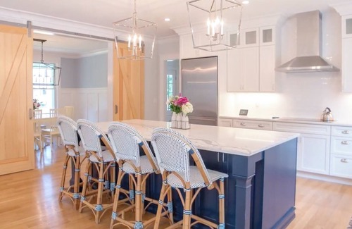 East Sandwich House | LUXURY 5BR with AC, PRIVATE POOL, and BASKETBALL COURT